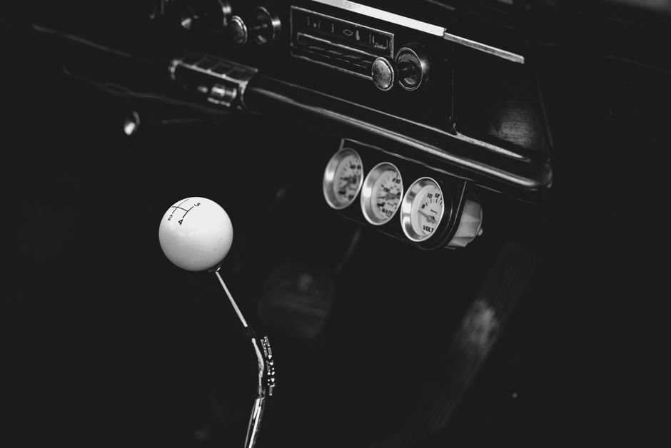 Manual vs Automatic Car: 2026 Buyer Decision Matrix
