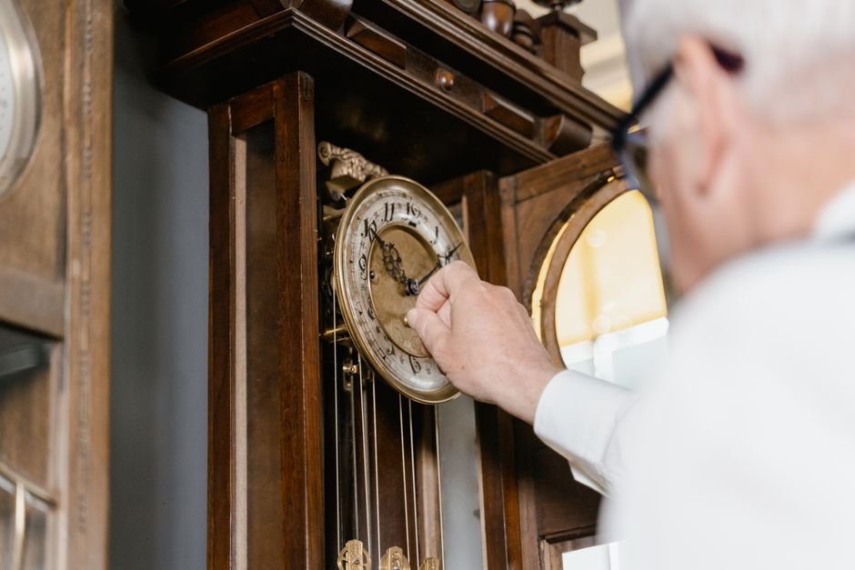 How to Change Daylight Saving Time on Windows 11
