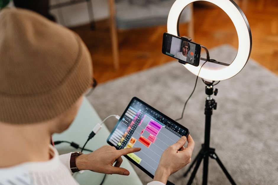 How to Add AI Voiceover in CapCut: Complete Walkthrough
