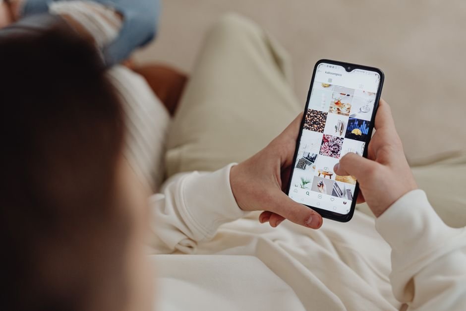 How to Automate Instagram Comment Replies (Free & Paid)
