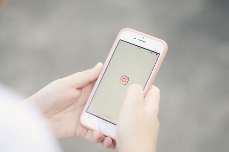 How to Schedule Instagram DMs: 4 Ways That Work in 2026